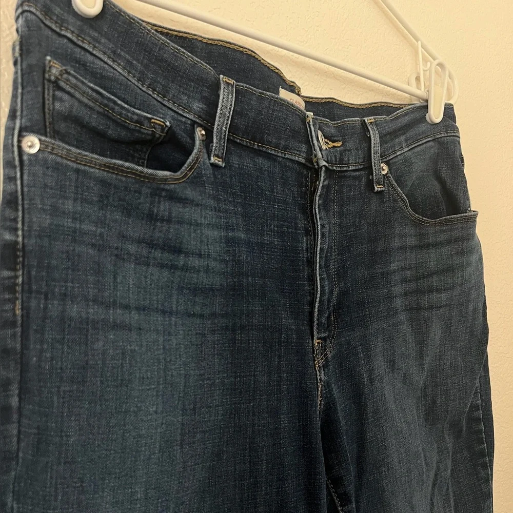 Levi's Women's Size 12S Straight Leg Jeans - Indigo